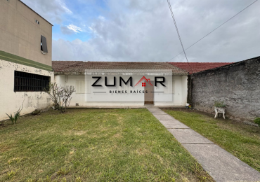 CASA EN VENTA EN BARRIO SANTA ANA!